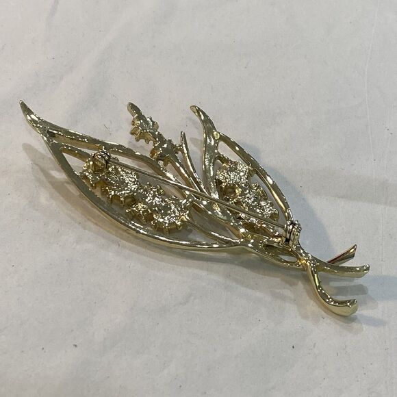 Vintage Mid Century Brooch Goldtone & Opalescent Stone Beads Leaf Shaped Pin - Picture 6 of 8